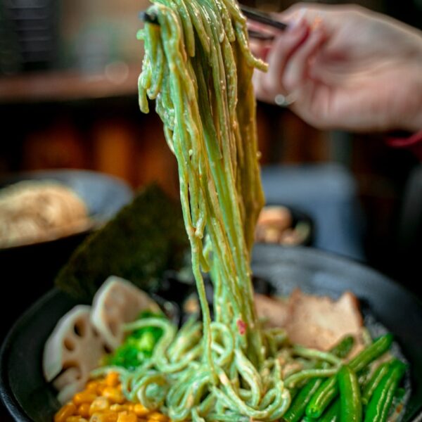 Vegan Ramen Noodles with Vegetables